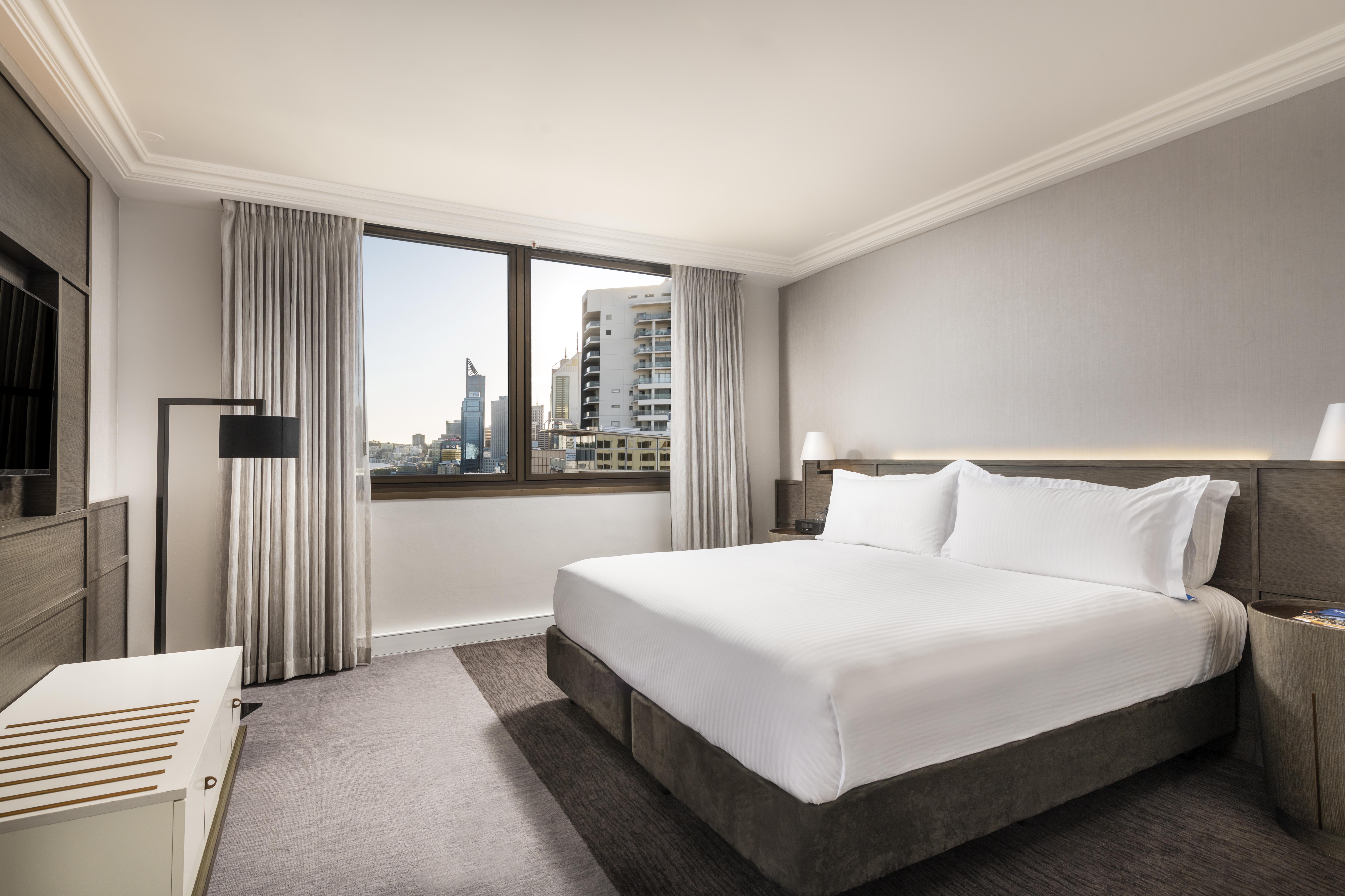 珀斯泛太平洋酒店 外观 照片 A bedroom at the hotel