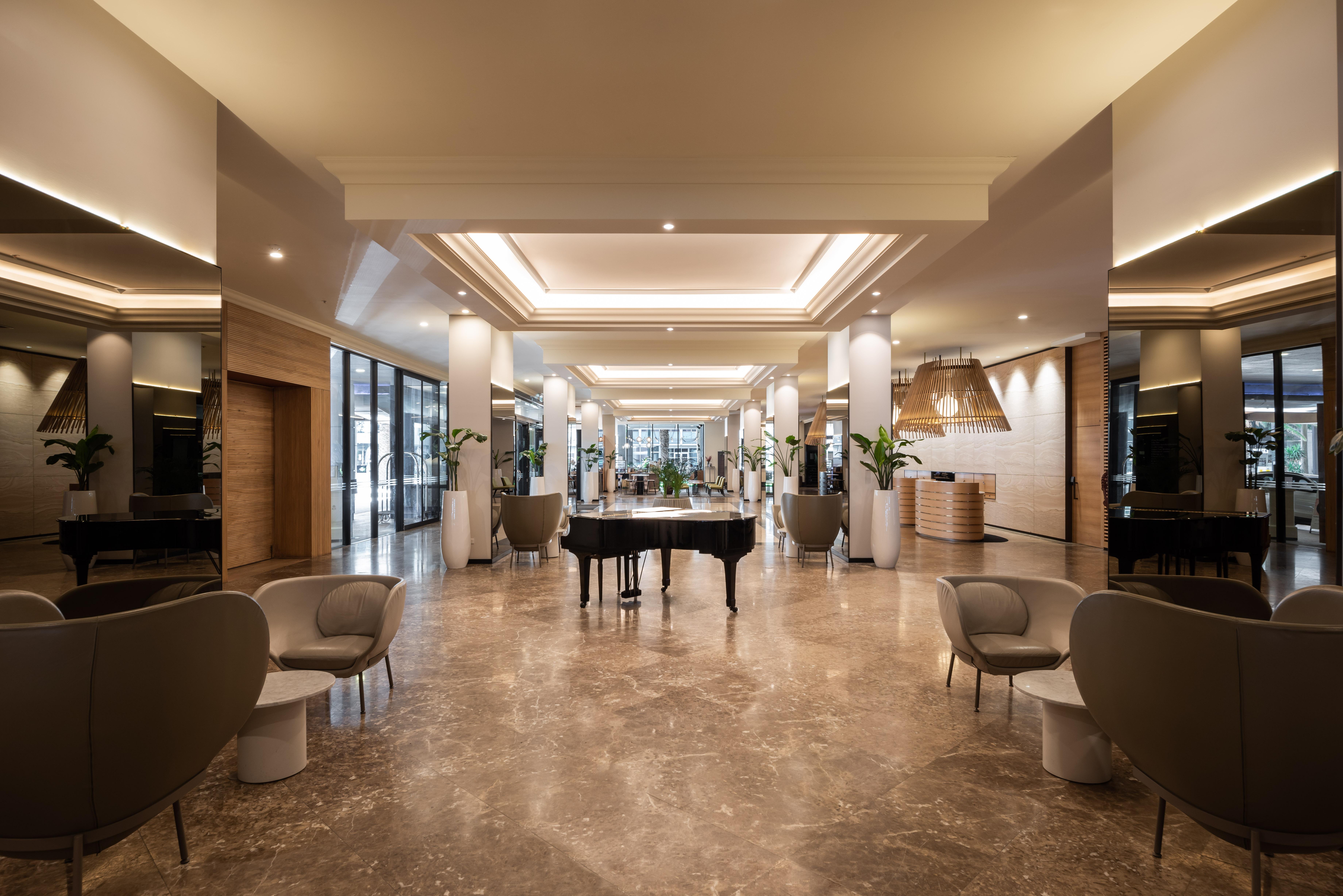 珀斯泛太平洋酒店 外观 照片 The lobby of the hotel